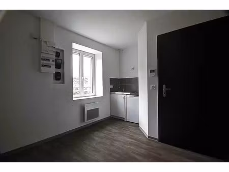 location appartement 1 pièces 23 m2 à saint-chamond