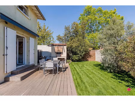 maison rénovée avec 4 chambres + jardin sans vis-à-vis à meyzieu !