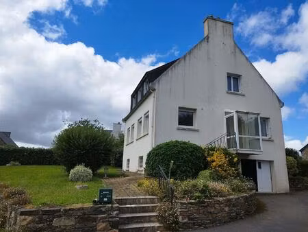 rare. maison avec hangar de 600m² proche de la mer