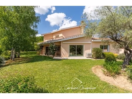 maison de 200m²  4 chambres  bureau  2 sdb  3 wc  double garage  jardin piscinable
