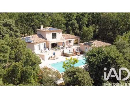 maison à forcalqueiret (83136)