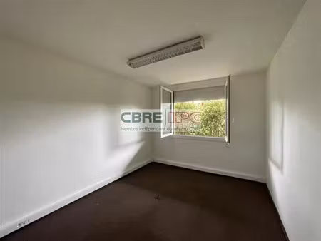 location bureau lons 120 m²