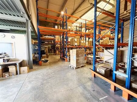 location local d'activités croissy beaubourg 1 769 m²