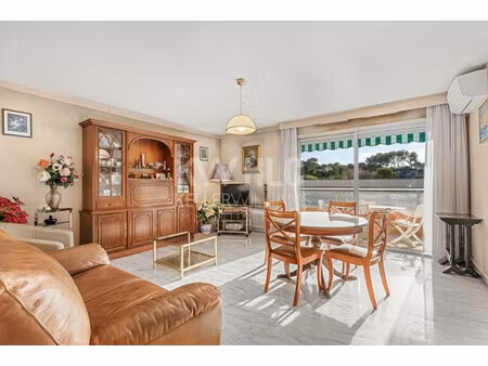 le cannet colombier – t3 (80m²) dernier étage + terrasse