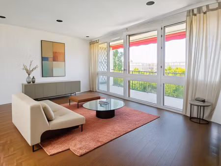 appartement f5 traversant de 100 m2 utiles + cave + parking + 2 balcons au 3 ème et dernie