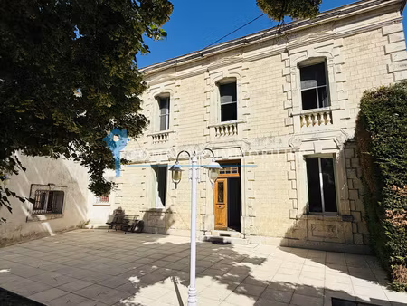 propriete 7pièce(s) 4chambre(s) 264 m² vauvert (30600)