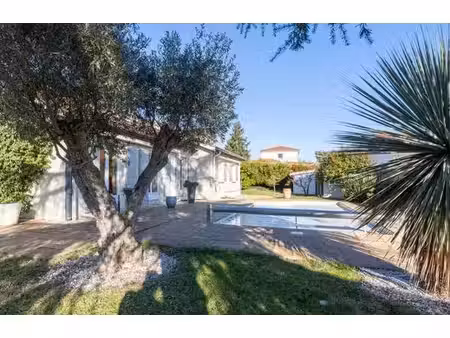 maison de 4 chambres de luxe en vente à saint-galmier  auvergne-rhône-alpes