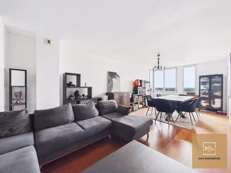 la madeleine – t3 de 86 m² avec vue panoramique  11? étage  séjour 30 m²