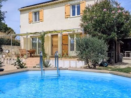 villa 3 chambres jardin piscine