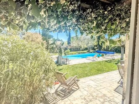 villa 3ch plain pied piscine grand terrain de 1500m²