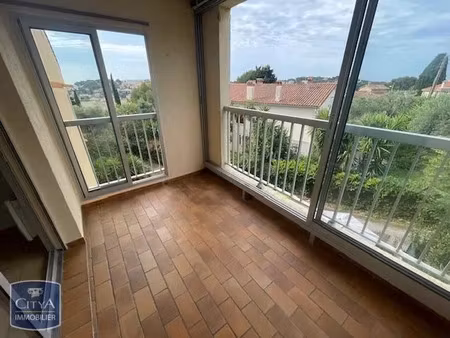 appartement à louer 1 pièce 27.1 m² - sanary-sur-mer (83) - 714€