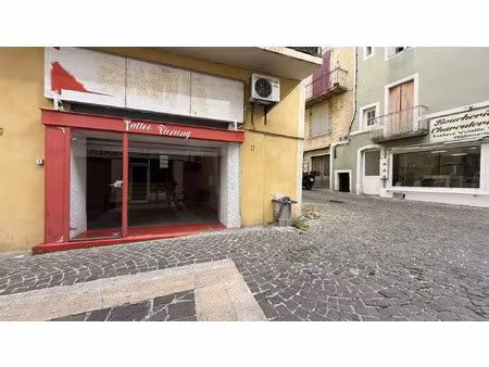 location commerce 47 m² à aubenas (07200)
