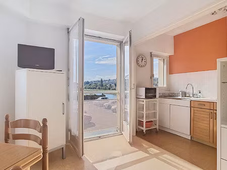 appartement coquet de type 2 meublé avec vue sur l'odet ! bail etudiant 9-10 mois