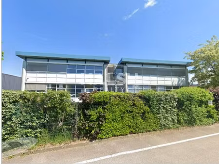 achat local professionnel 1 735m²
