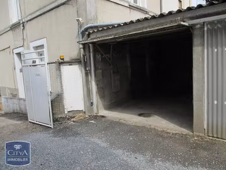 parking à louer 9 m² - angers (49) - 70€