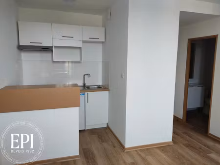location appartement 1 pièce 25 m² à carcassonne (11000)