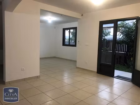 maison à louer 4 pièces 104.95 m² - sainte-marie (974) - 1 420€