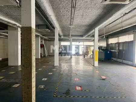 location local commercial 574m²
