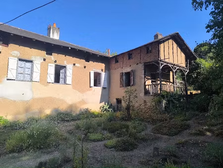 vente maison 8 pièces 157.75 m² à capdenac (46100)  160 000 €