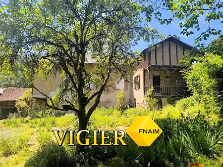vente maison 8 pièces 157.75 m² à capdenac (46100)  180 200 €