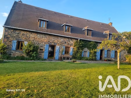 maison traditionnelle à saint-sauves-d’auvergne (63950)