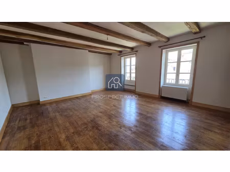 duplex rénové 95 m2 centre espalion