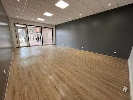 location local commercial 50m² st donat sur l herbasse 26260