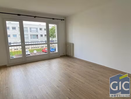 a louer f3 quartier hasting avec garage