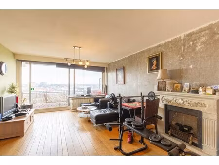 ruime studio met terras en prachtig uitzicht