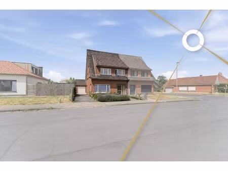 charmante gezinswoning met zonnige tuin op toplocatie in ieper