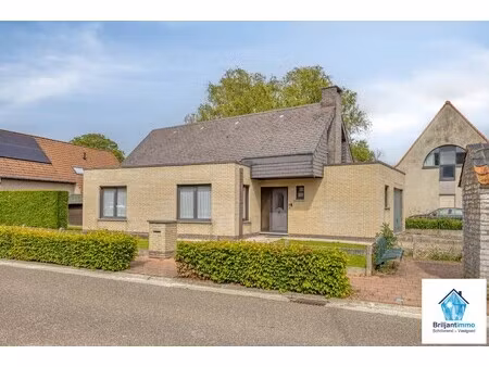 gelijkvloers wonen met 3 slp  inpandige garage & toffe tuin