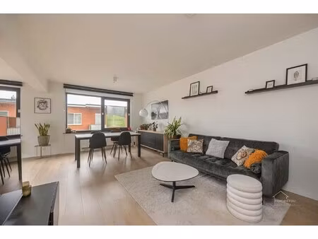 instapklaar appartement met 3 slpkmrs + autostaanplaats