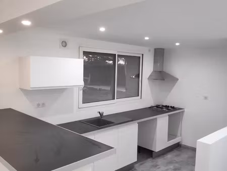 location appartement 3 pièces 63 m² à salaise-sur-sanne (38150)