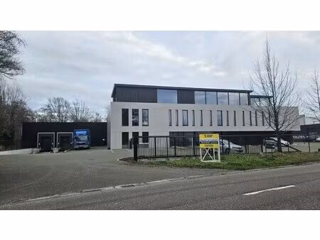 semi-industrieel bedrijfsgebouw op toplocatie