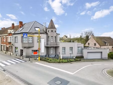 woonst met kantoorruimte: centrum anzegem. toplocatie  veel mogelijkheden