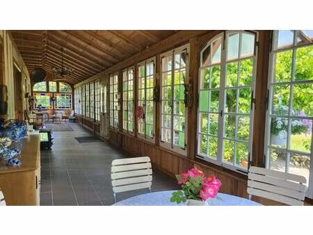24410 maison atypique sur 2 niveaux entre riberac et saint aulaye parcelle de 4ha et un ét