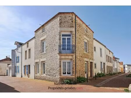 maison de ville de caractère pornic centre 4 pièce(s) 90m2env
