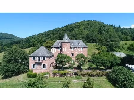 château à vendre aux quatre-routes-du-lot : 2 150 000 € | 726m²
