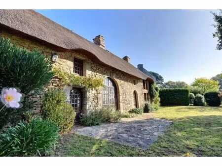 villa de luxe à vendre à plougoumelen : 615 000 €