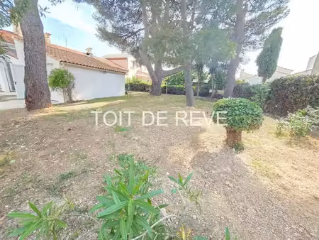 frontignan la peyrade  terrain constructible de 300m²