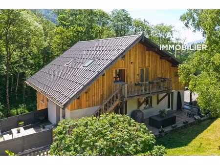maison de luxe à vendre à montmin : 1 100 000 € | 261m²