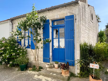 charmante maison en pierre au coeur de saint-trojan-les-bains