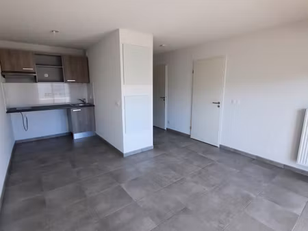 location appartement 2 pièces 39m² bassens 33530