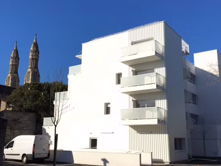 location appartement 1 pièce 37m²