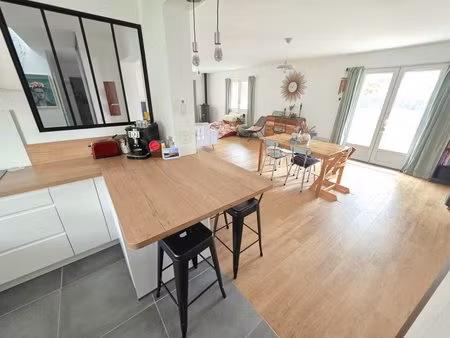 lavérune : maison de 148m2 totalement rénovée sur une parcelle de 344m2