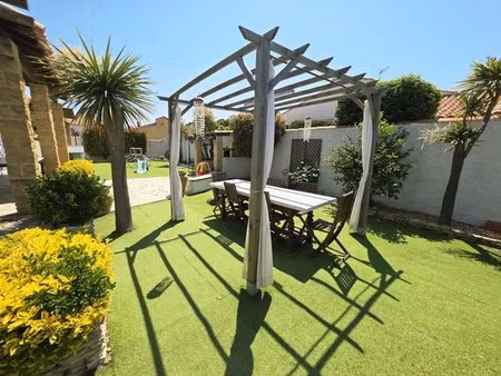 mèze : villa t5 de 185m2 sur 634m2 de parcelle