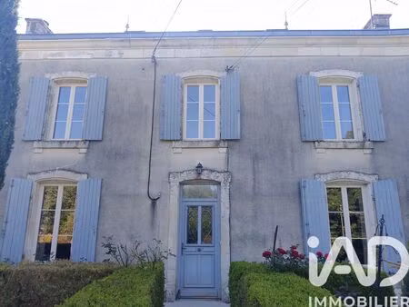 maison de campagne à saint-georges-de-noisné (79400)