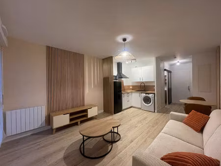 appartement meublé et rénové à luce 1 pièce(s) 26.82 m2