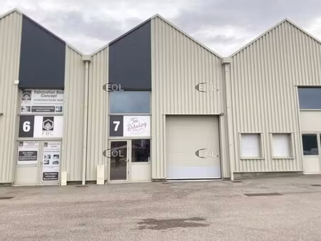 location local d’activités genas 69740 119m²