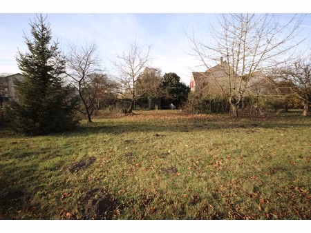 a vendre terrain constructible 832 m2 pour maison jusqu'à 200 m2
